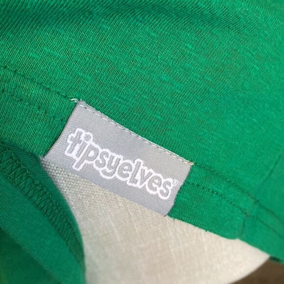 Tipsy Elves Magically Delicious Beer St. Patrick’s Day Tee Shirt Size Large EUC - Picture 4 of 6